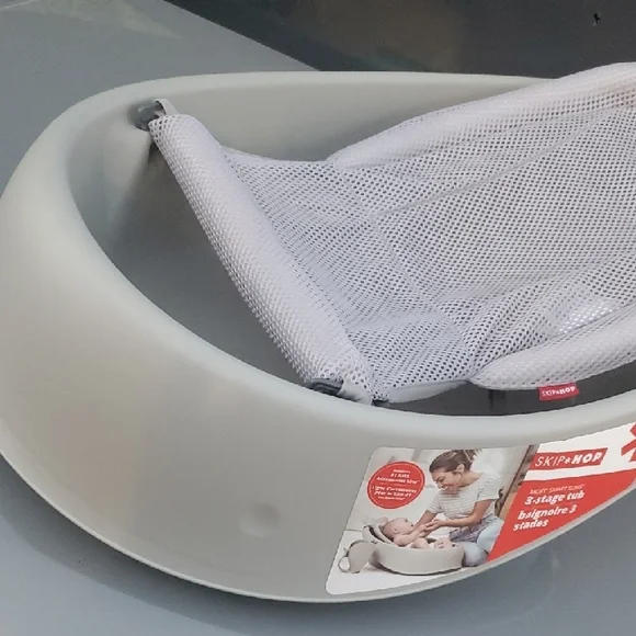 Skip Hop Moby  Baby Bath Tub - Picture 2 of 3